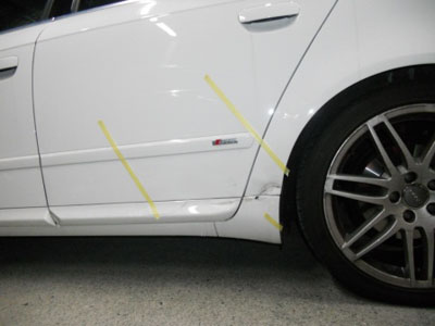 アウディ・A4　リヤドア、リヤフェンダー板金塗装修理　保険修理でキャッシュバック付きます！！