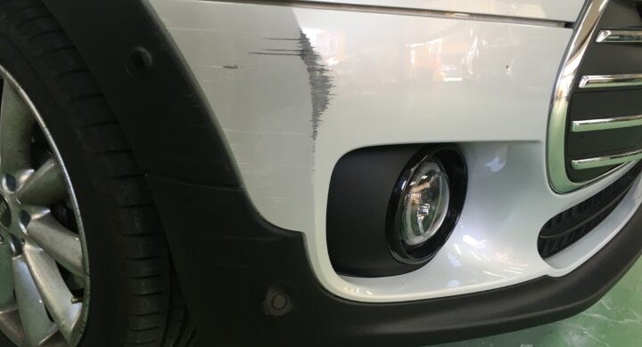 BMWミニ／バンパー修理「安心してお願いできる」修理専門店とは・・