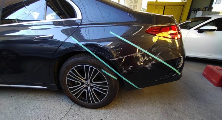 ベンツEクラスのリヤフェンダー凹みを板金修理で復元｜事故車評価にしない車両保険修理事例
